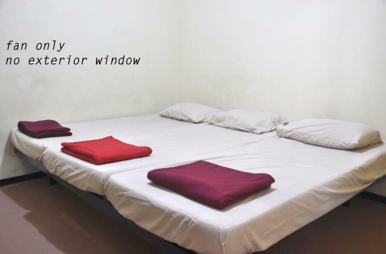 The Sleepingroom Hostel Yogyakarta Ngoại thất bức ảnh