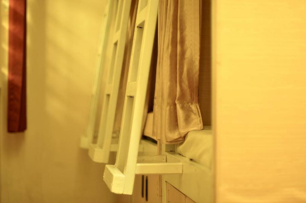 The Sleepingroom Hostel Yogyakarta Ngoại thất bức ảnh